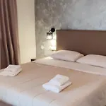 Iatrou アパートホテル