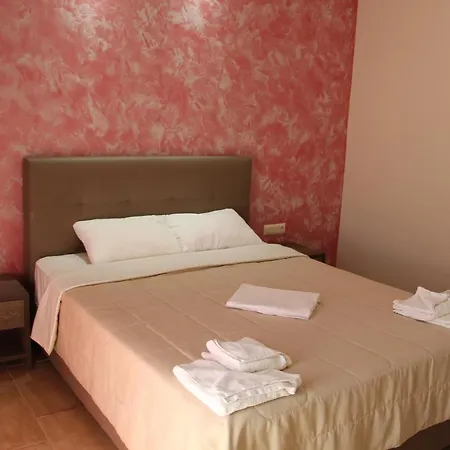 شقة فندقية Iatrou