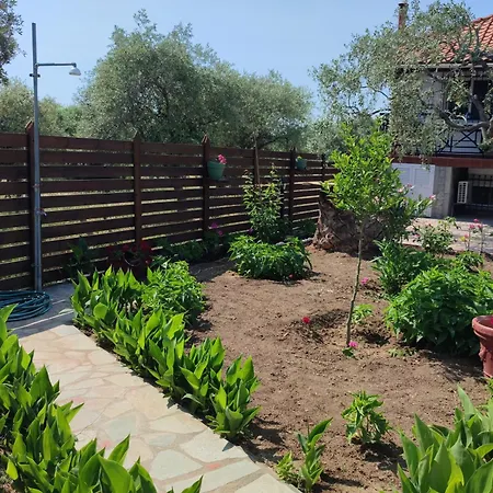 아파트호텔 Iatrou