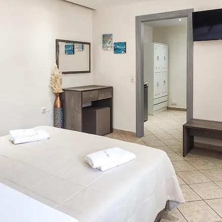 Iatrou 3* بوتوس