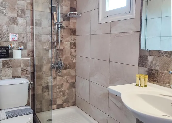 Iatrou Aparthotel Potos