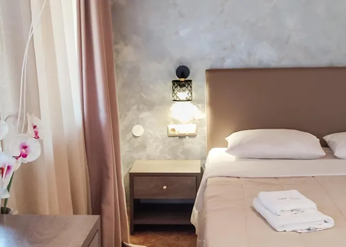 Iatrou Aparthotel 3*